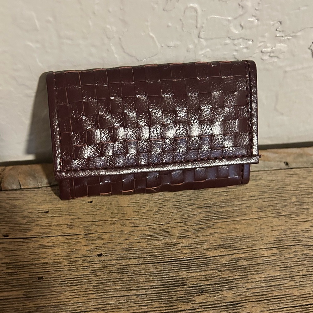 Vintage St Dennis burgundy leather key case model No. 151, featuring 6 hooks